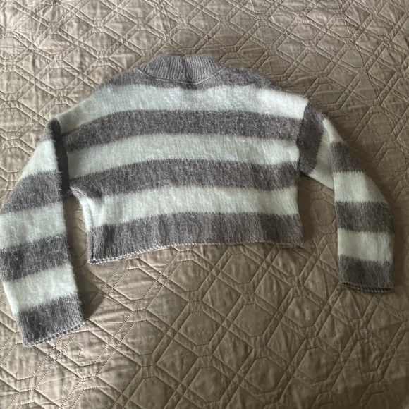 EXPRESS White and Tan Striped Sweater - Picture 5 of 5
